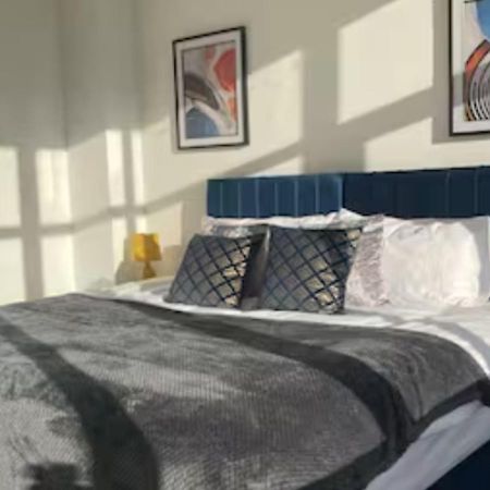 2 Bedroom Apartment - Flitwick - Contractor Friendly - Tourist Ready - Full Kitchen - Wifi - Smart Tv - Sofa Bed - Free Parking - Ideal For Short Or Long Stays Flitwick (Bedfordshire) Exterior foto