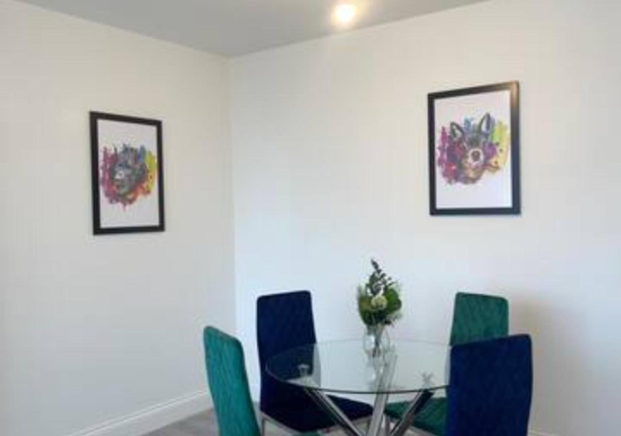 2 Bedroom Apartment - Flitwick - Contractor Friendly - Tourist Ready - Full Kitchen - Wifi - Smart Tv - Sofa Bed - Free Parking - Ideal For Short Or Long Stays Flitwick (Bedfordshire) Exterior foto