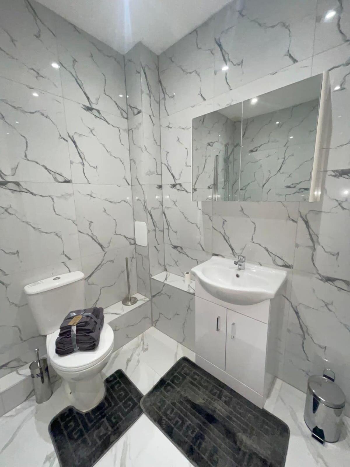 2 Bedroom Apartment - Flitwick - Contractor Friendly - Tourist Ready - Full Kitchen - Wifi - Smart Tv - Sofa Bed - Free Parking - Ideal For Short Or Long Stays Flitwick (Bedfordshire) Exterior foto