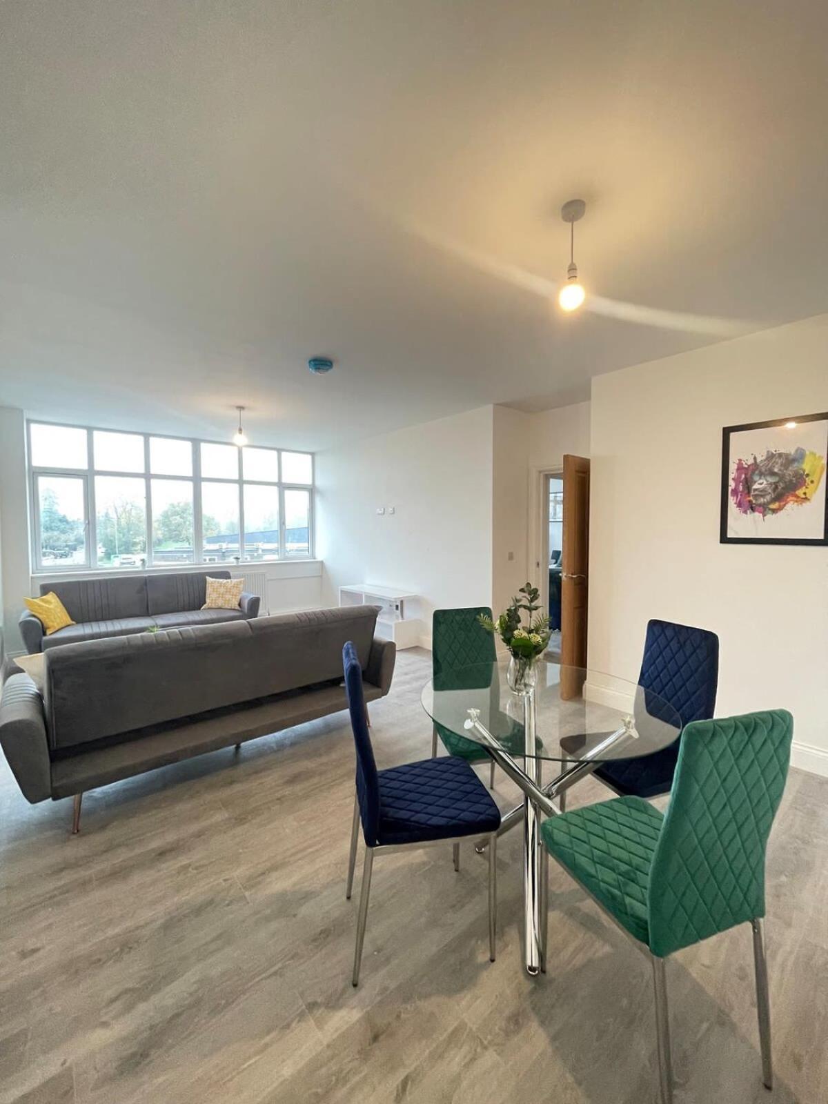 2 Bedroom Apartment - Flitwick - Contractor Friendly - Tourist Ready - Full Kitchen - Wifi - Smart Tv - Sofa Bed - Free Parking - Ideal For Short Or Long Stays Flitwick (Bedfordshire) Exterior foto